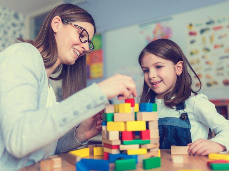 ¿Por qué confiar el cuidado de nuestros hijos a niñeras o nanas?